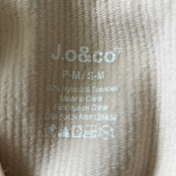 Medium Blush crop top - Picture 3 of 3